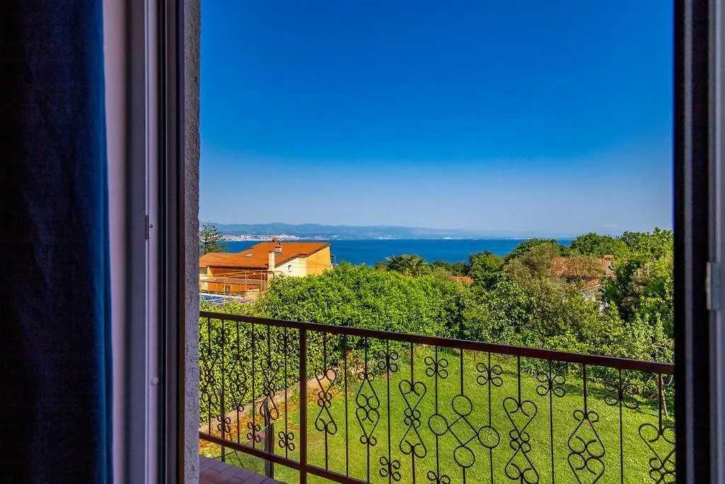 Apartment Roza, Sea View, Free Parking Icici