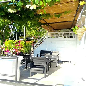 Sun House Apartman